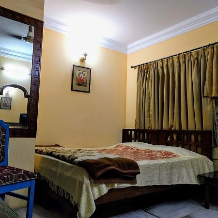 Ashray Guesthouse Calcutta Extérieur photo