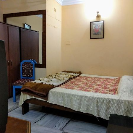 Ashray Guesthouse Calcutta Extérieur photo