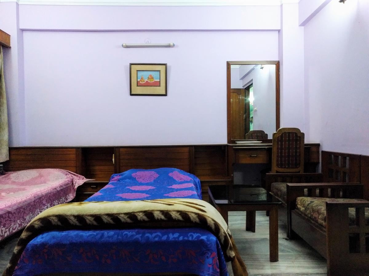 Ashray Guesthouse Calcutta Extérieur photo