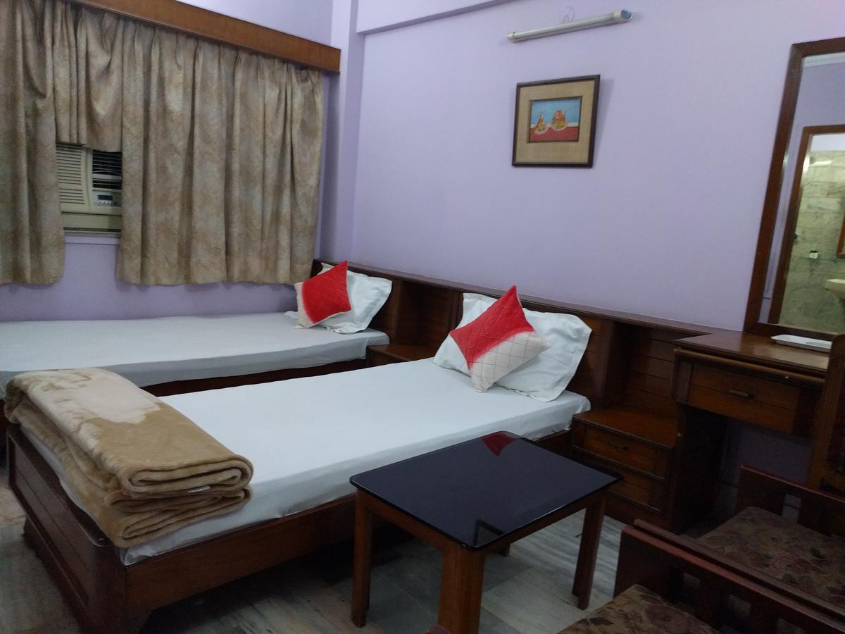 Ashray Guesthouse Calcutta Extérieur photo
